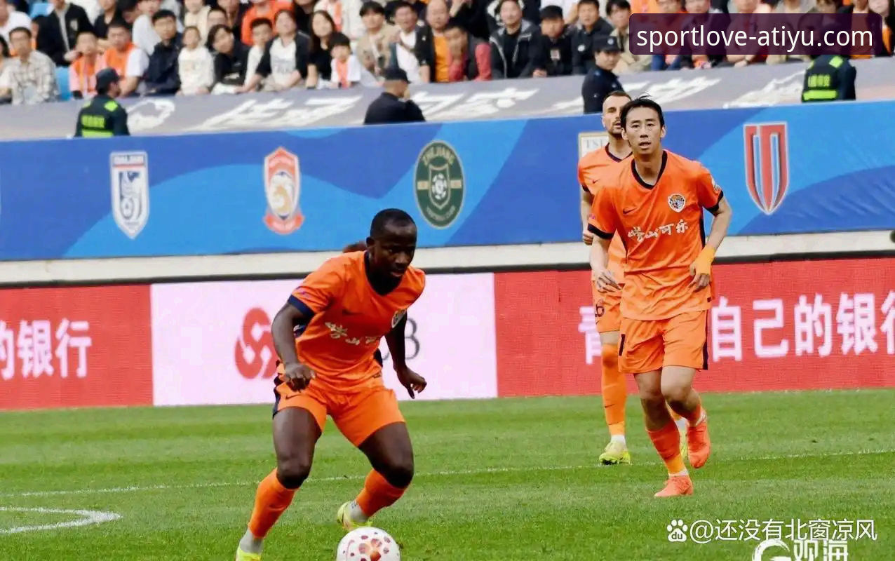 青岛海牛3-1上海海港：时隔13年主场复仇的完整解读